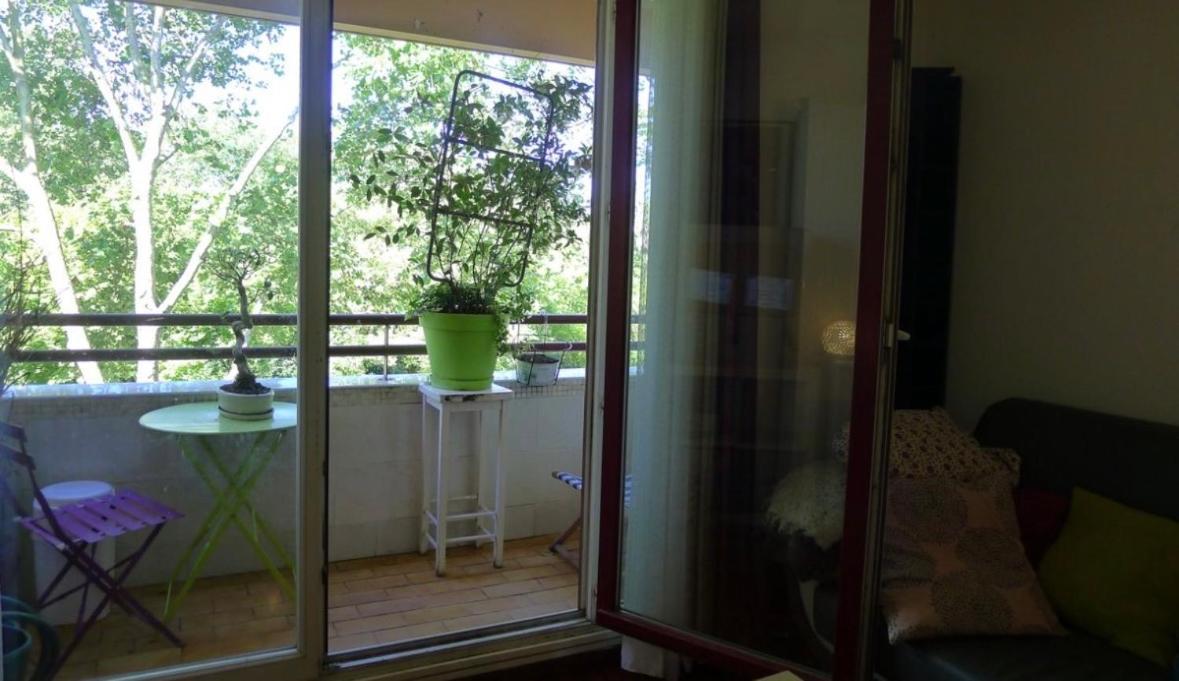 F3 Avec Balcon 5 Min Gare Sqy Et Parking Gratuit Apartment Guyancourt Ngoại thất bức ảnh