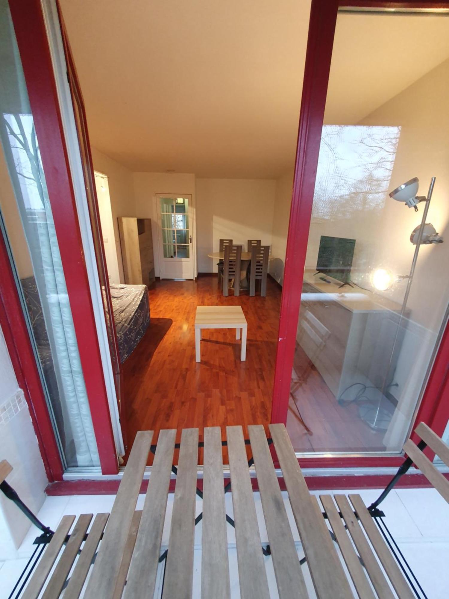 F3 Avec Balcon 5 Min Gare Sqy Et Parking Gratuit Apartment Guyancourt Ngoại thất bức ảnh